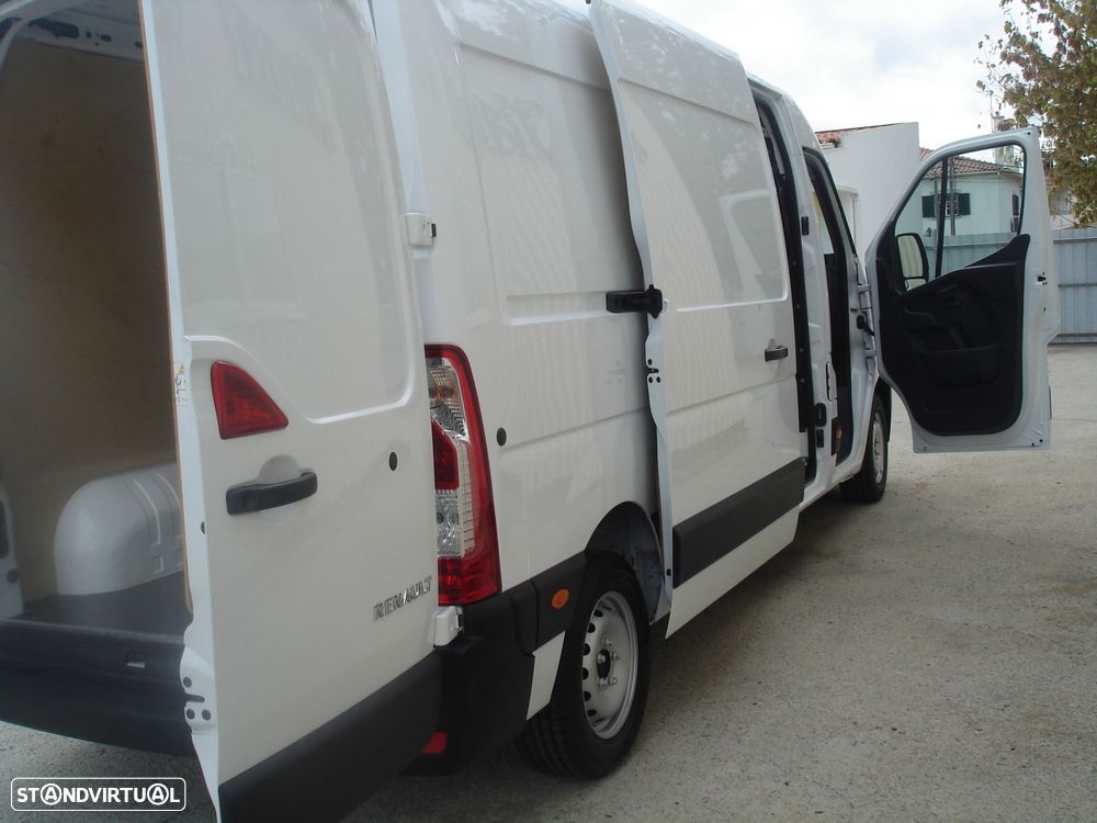 Renault Master 2300-150 CV - 19
