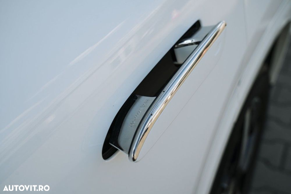 Mercedes-Benz GLB - 37