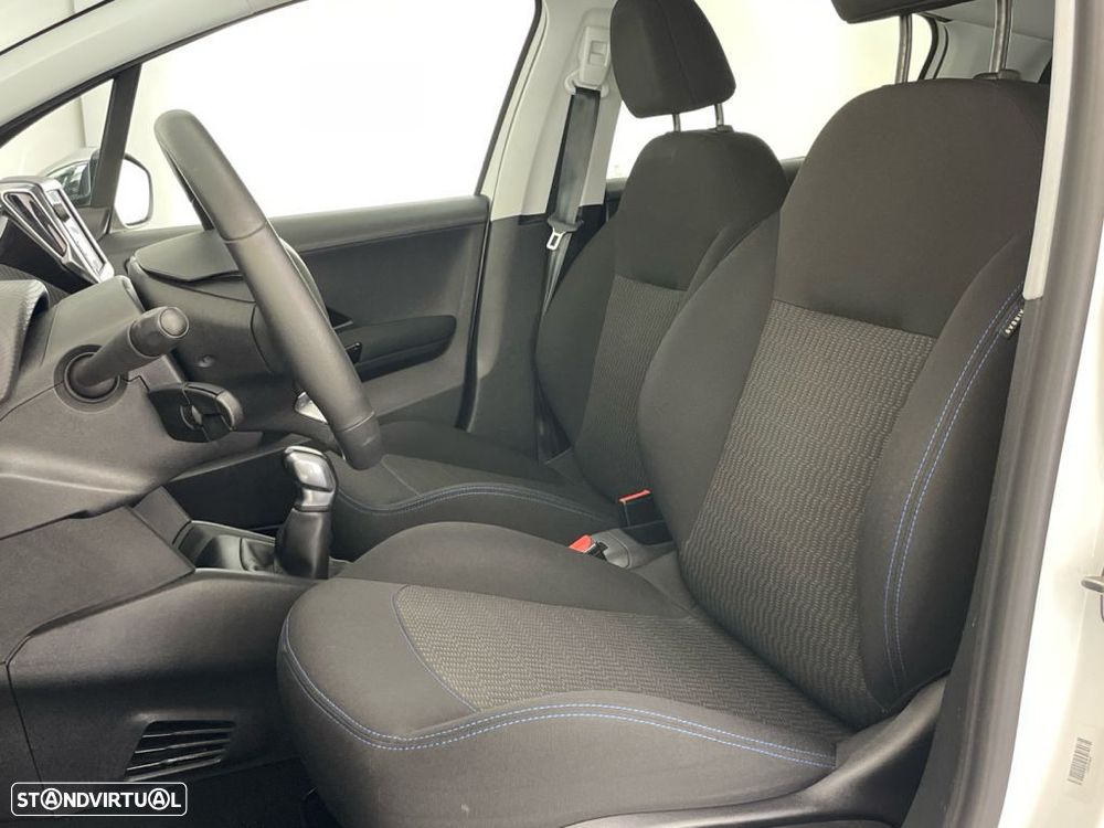 Peugeot 208 1.2 PureTech Active - 17