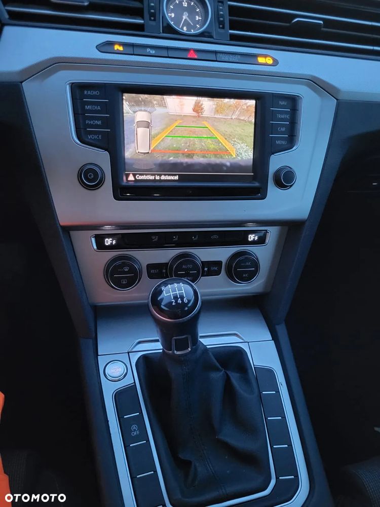 Volkswagen Passat Variant 1.6 TDI (BlueMotion Technology) Trendline - 9