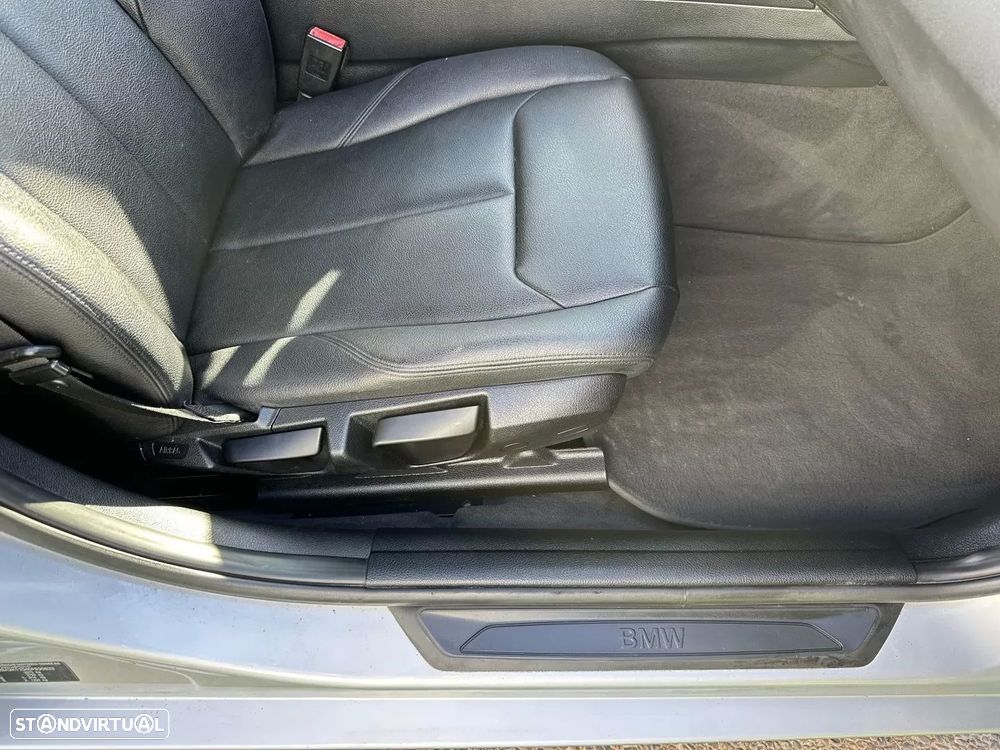 BMW 318 d Sport Line - 42