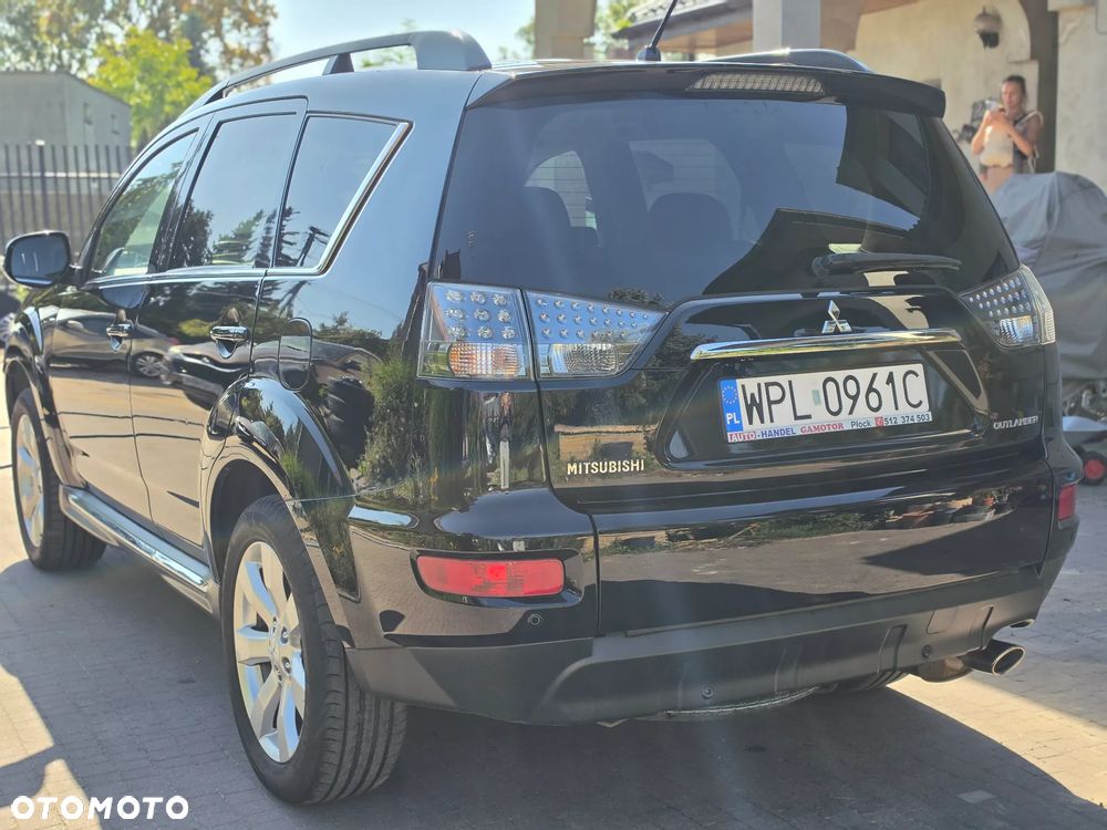 Mitsubishi Outlander - 8