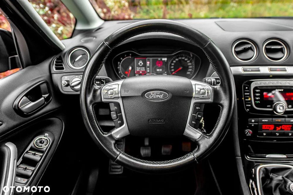 Ford S-Max - 25