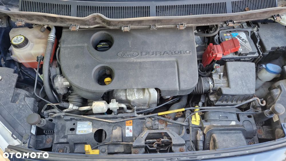 Ford TRASIT COURIER - 30