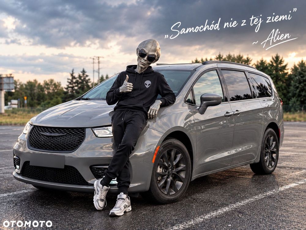 Chrysler Pacifica - 1