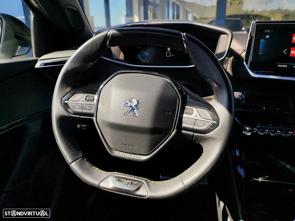 Peugeot e-2008 50 kWh GT - 30