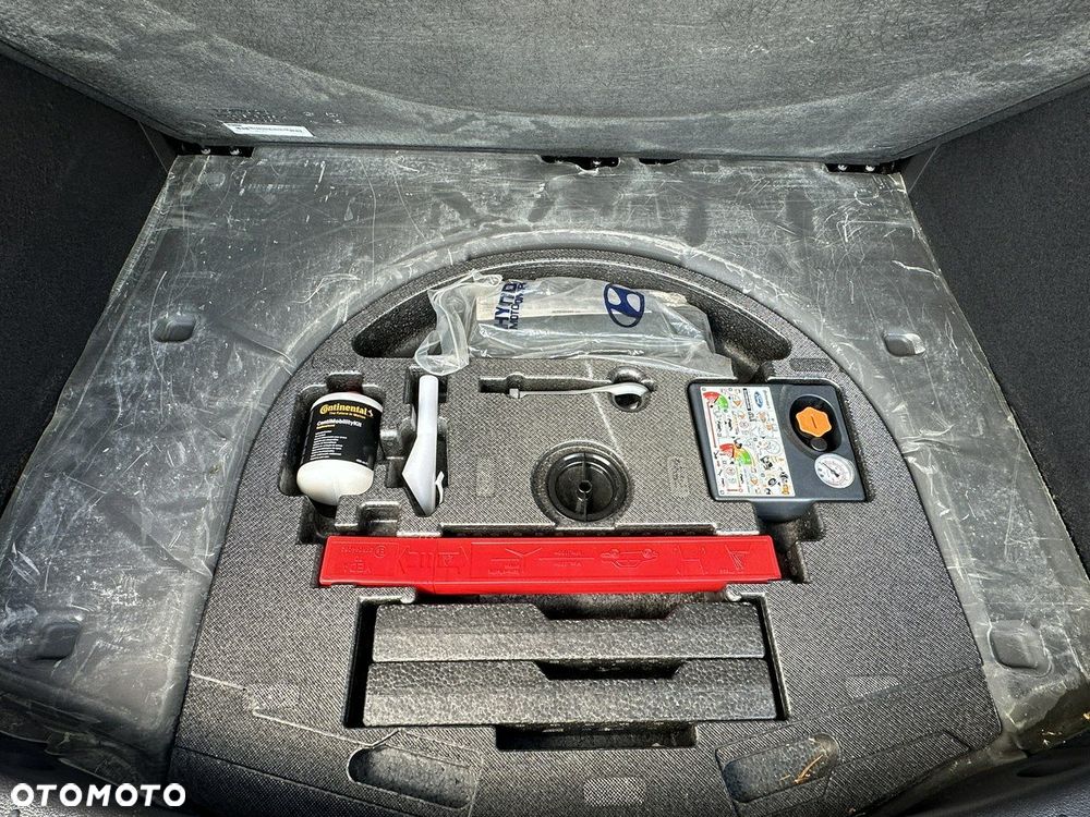 Ford Kuga 1.5 EcoBoost 2x4 Titanium - 30