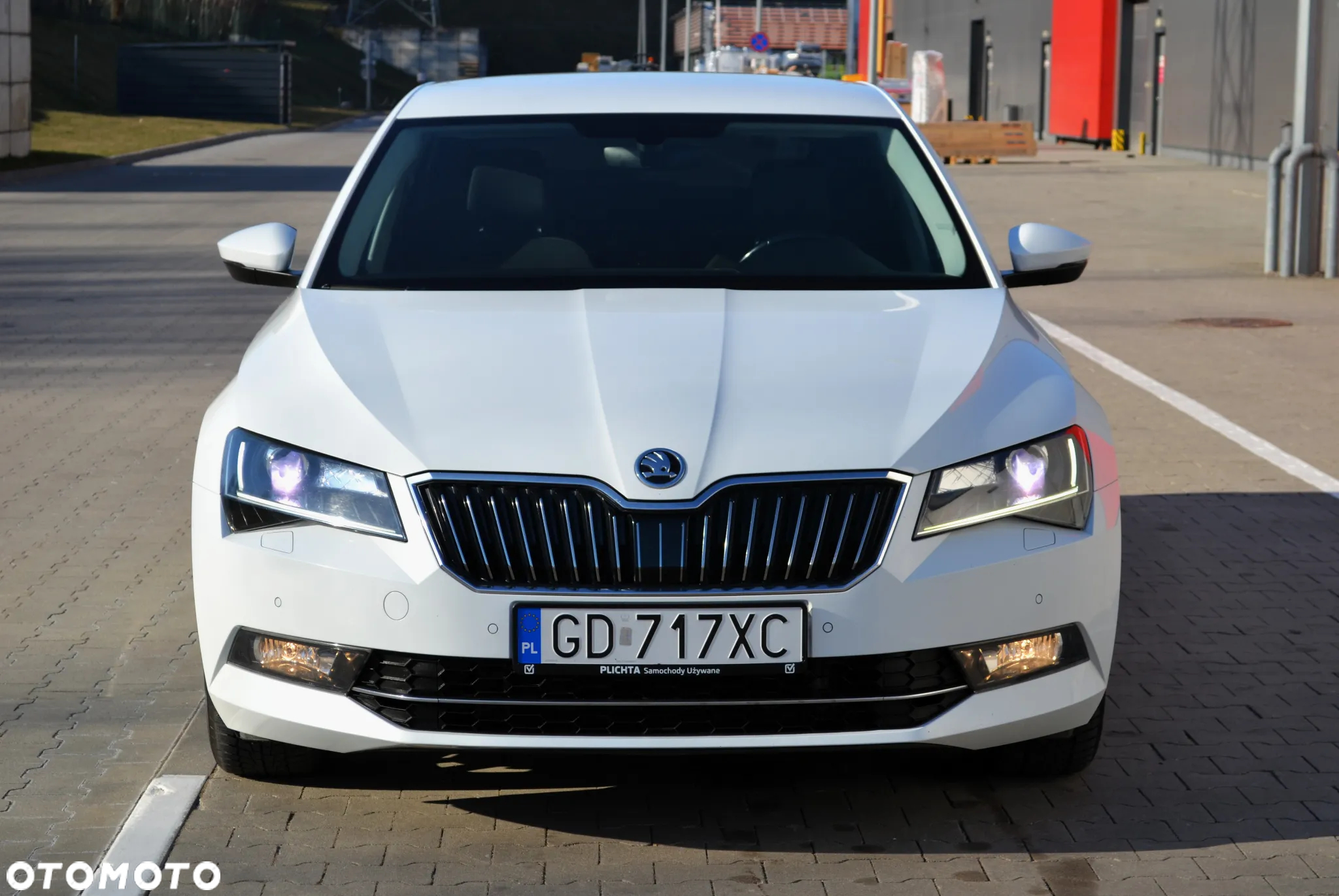 Skoda Superb 2.0 TSI Ambition DSG - 36