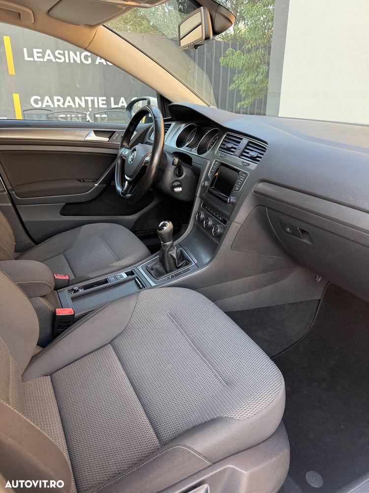 Volkswagen Golf 1.6 TDI BMT Comfortline - 27