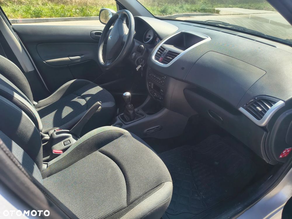 Peugeot 206 plus 75 - 7