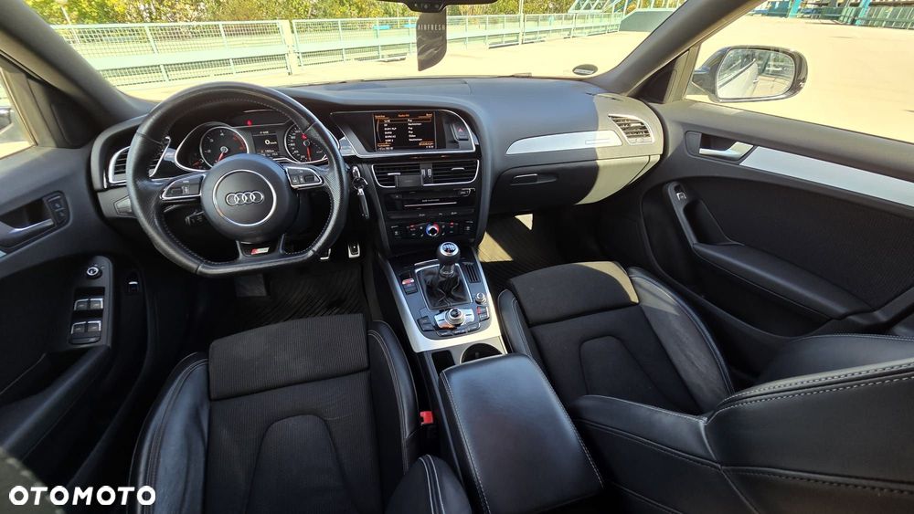 Audi A4 Avant 2.0 TDI DPF clean diesel quattro S line Sportpaket - 6