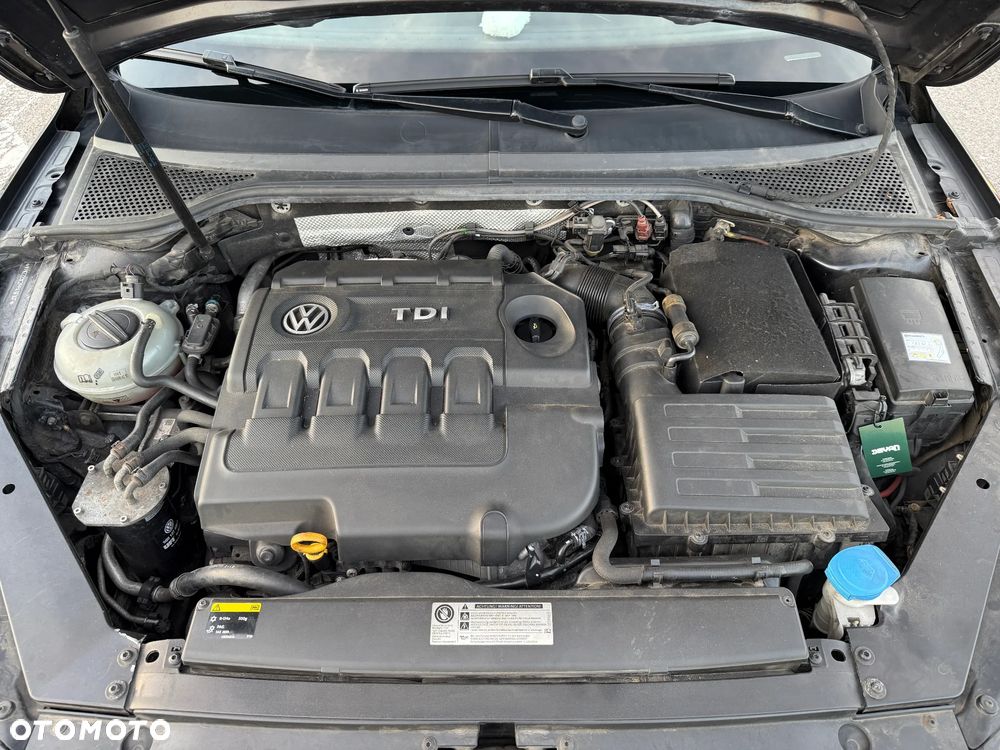 Volkswagen Passat 2.0 TDI BMT Comfortline DSG - 23