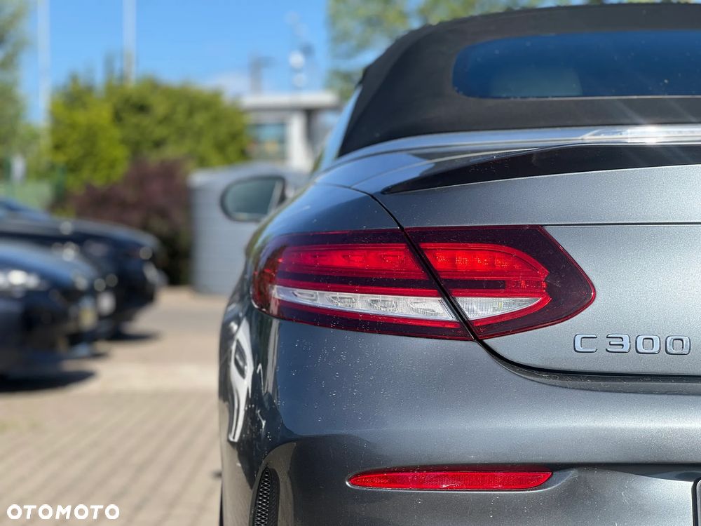 Mercedes-Benz Klasa C 300 4MATIC 9G-TRONIC - 13