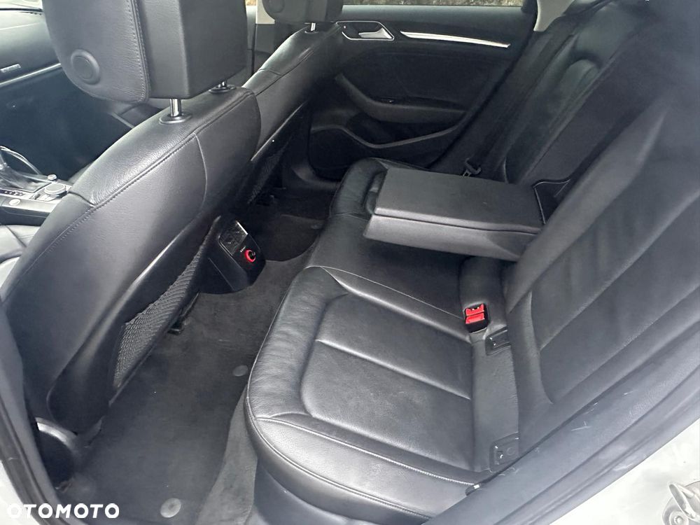 Audi A3 Limousine 40 TFSI quattro S tronic sport - 11