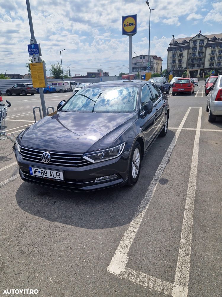 Volkswagen Passat 2.0 TDI DSG Comfortline - 1