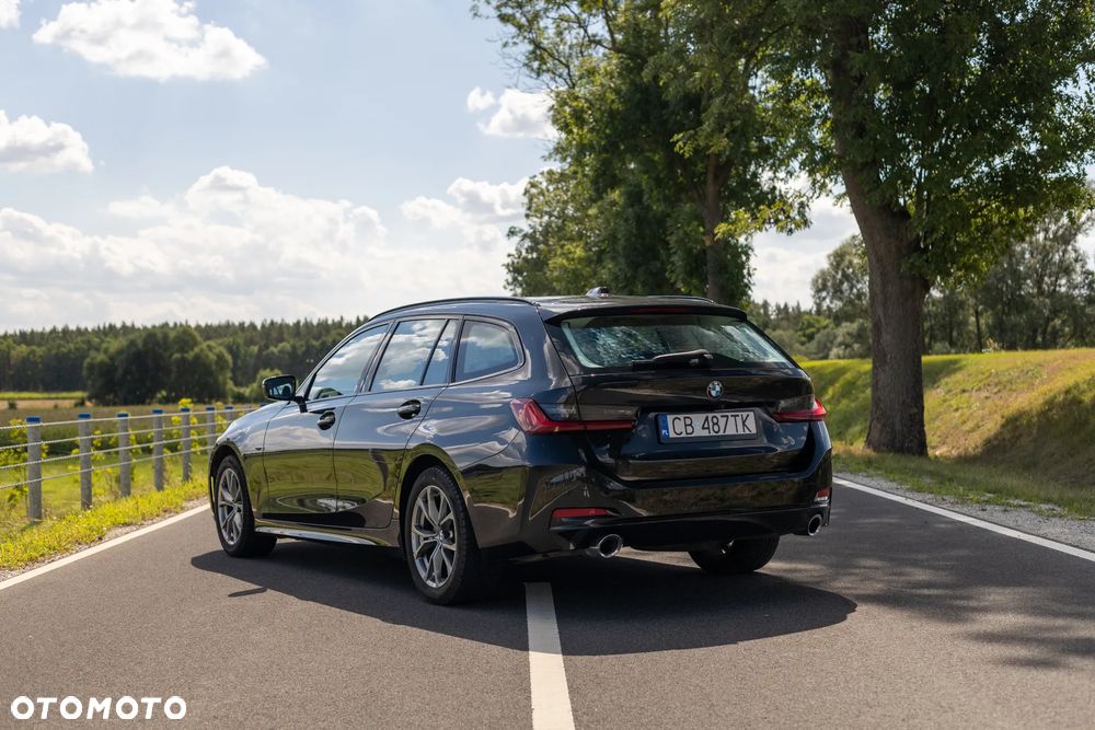 BMW Seria 3 320d xDrive MHEV Sport Line - 9