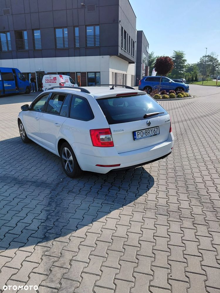 Skoda Octavia 1.6 TDI SCR Ambition - 10