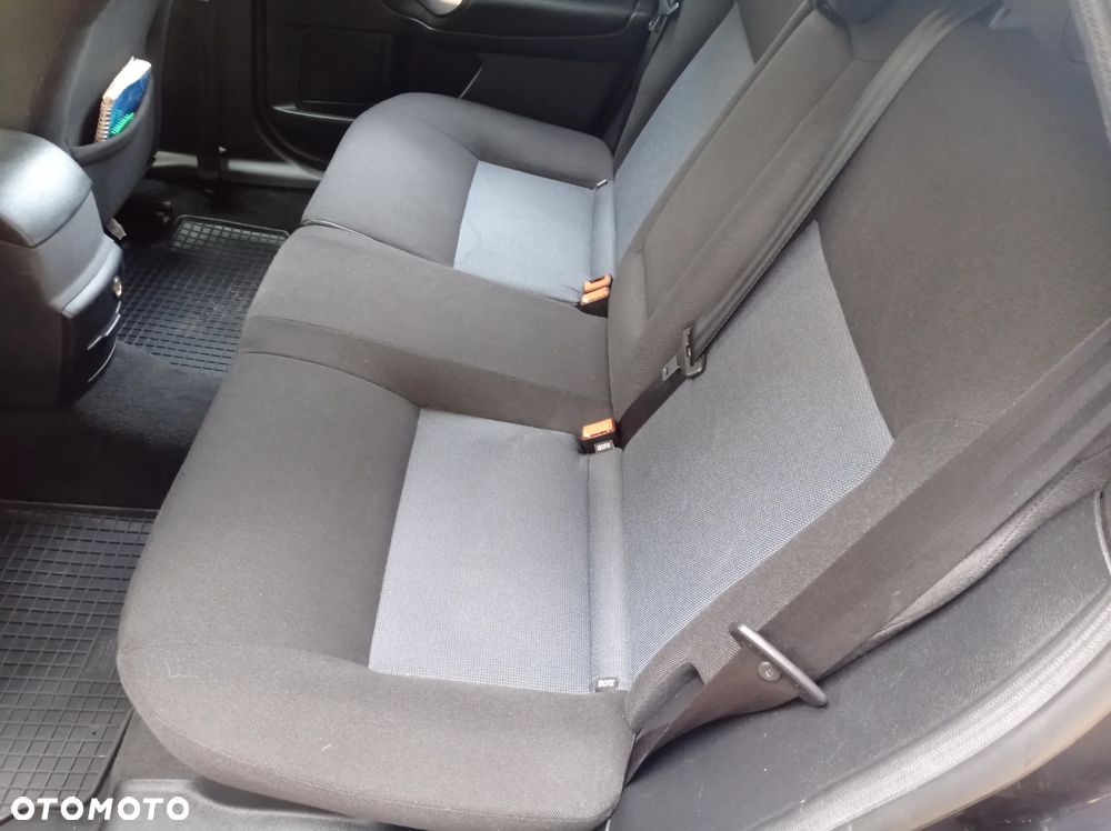 Ford Mondeo 1.8 TDCi Ghia X - 20