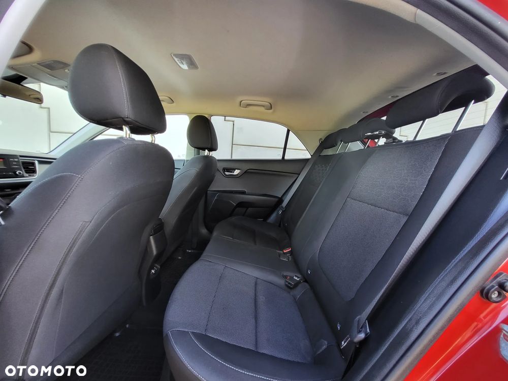 Kia Rio - 17