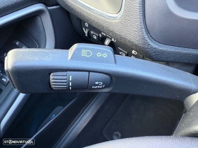 Volvo V40 2.0 D2 Kinetic - 37