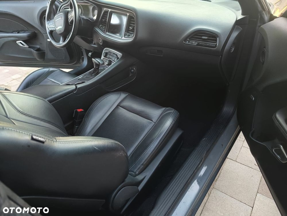 Dodge Challenger 3.6 SXT Plus - 8