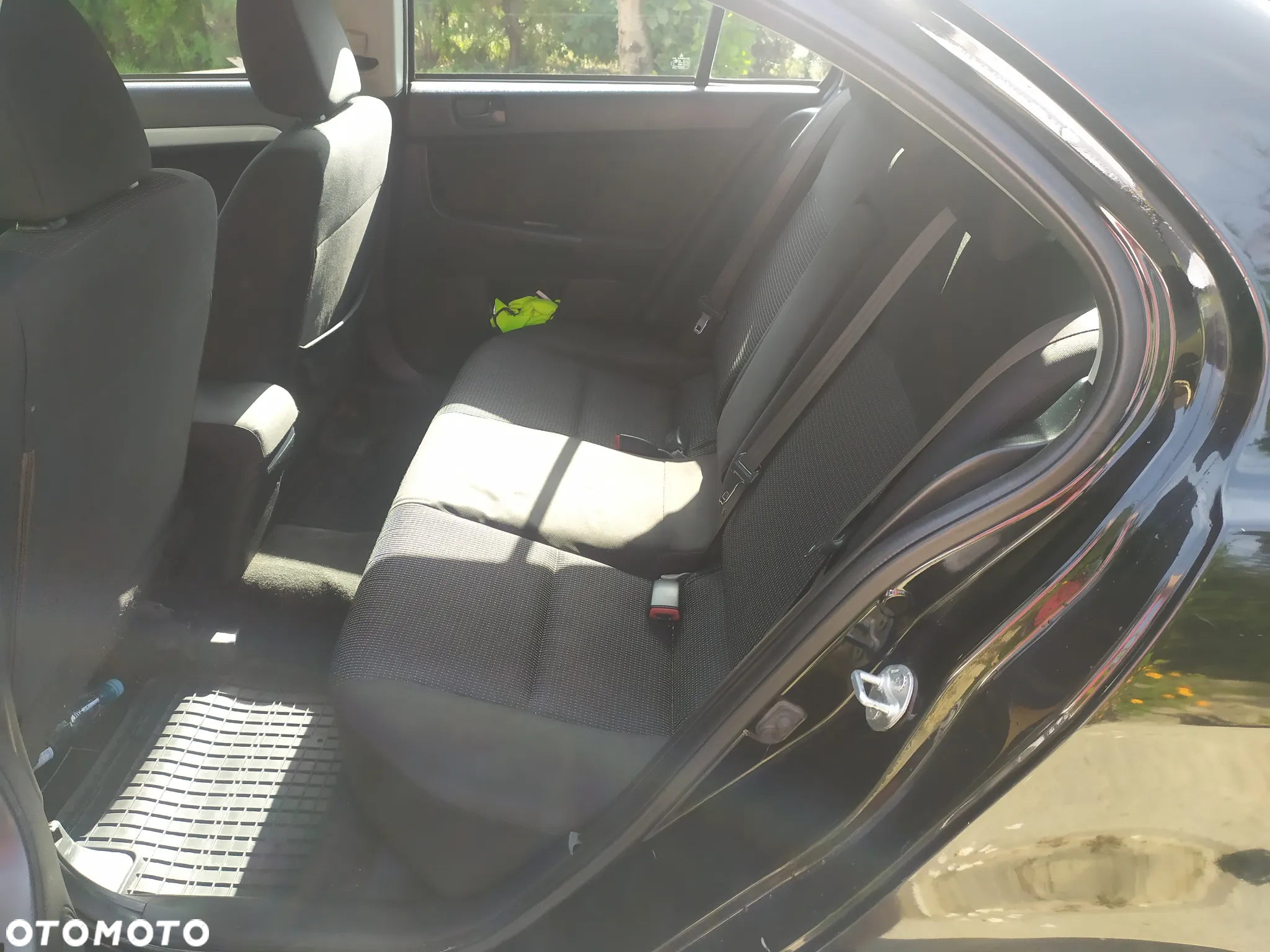 Mitsubishi Lancer 1.6 Inform - 12