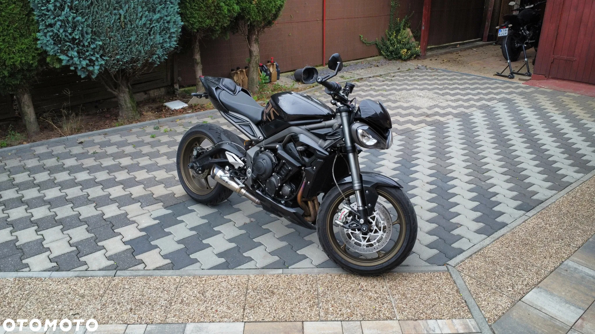 Triumph Street Triple - 11
