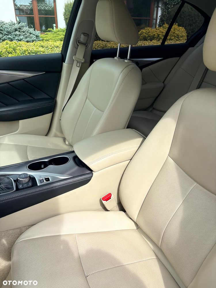 Infiniti Q50 2.0t Premium EU6 - 16