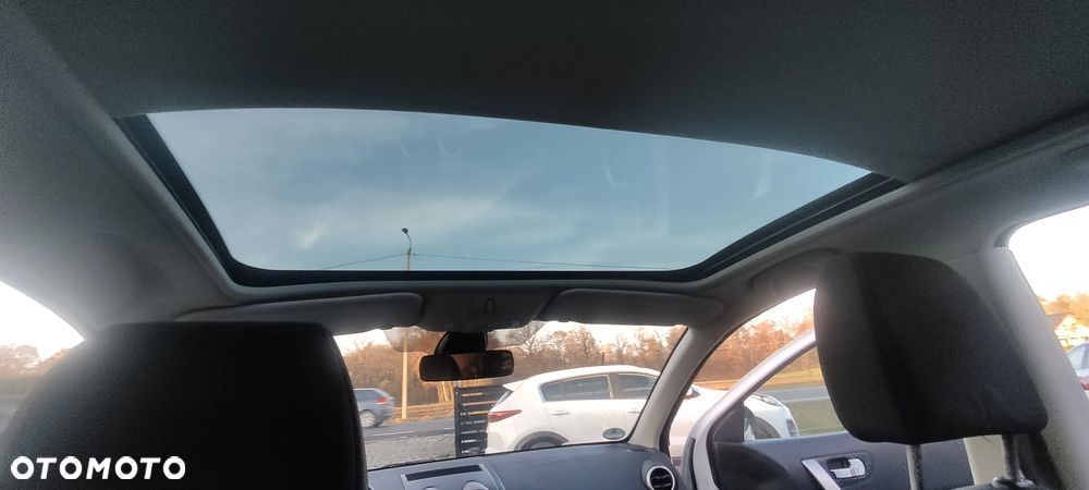 Nissan Qashqai 2.0 4 x 4 tekna - 5