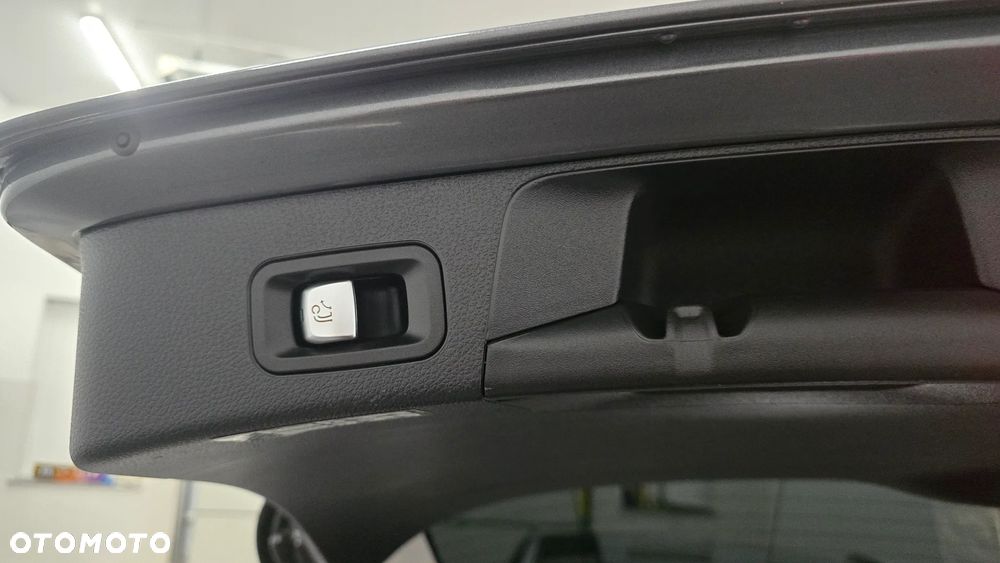 Mercedes-Benz Klasa C 220 d 9G-TRONIC Exclusive - 10