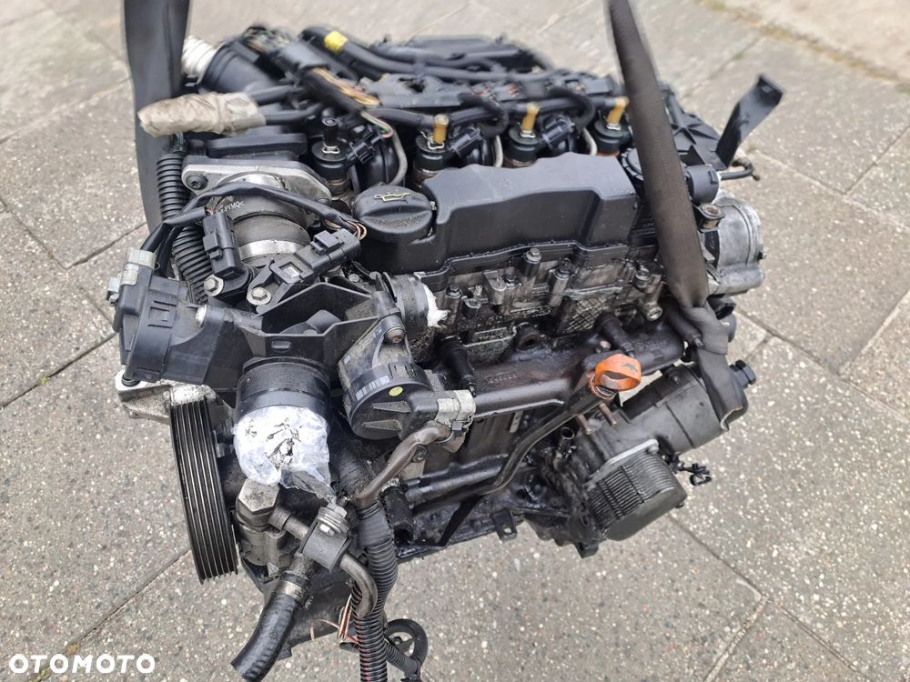 Citroen Peugeot 1.6 HDi 109KM silnik kompletny kod 9H01 układ wtryskowy Bosch - 1