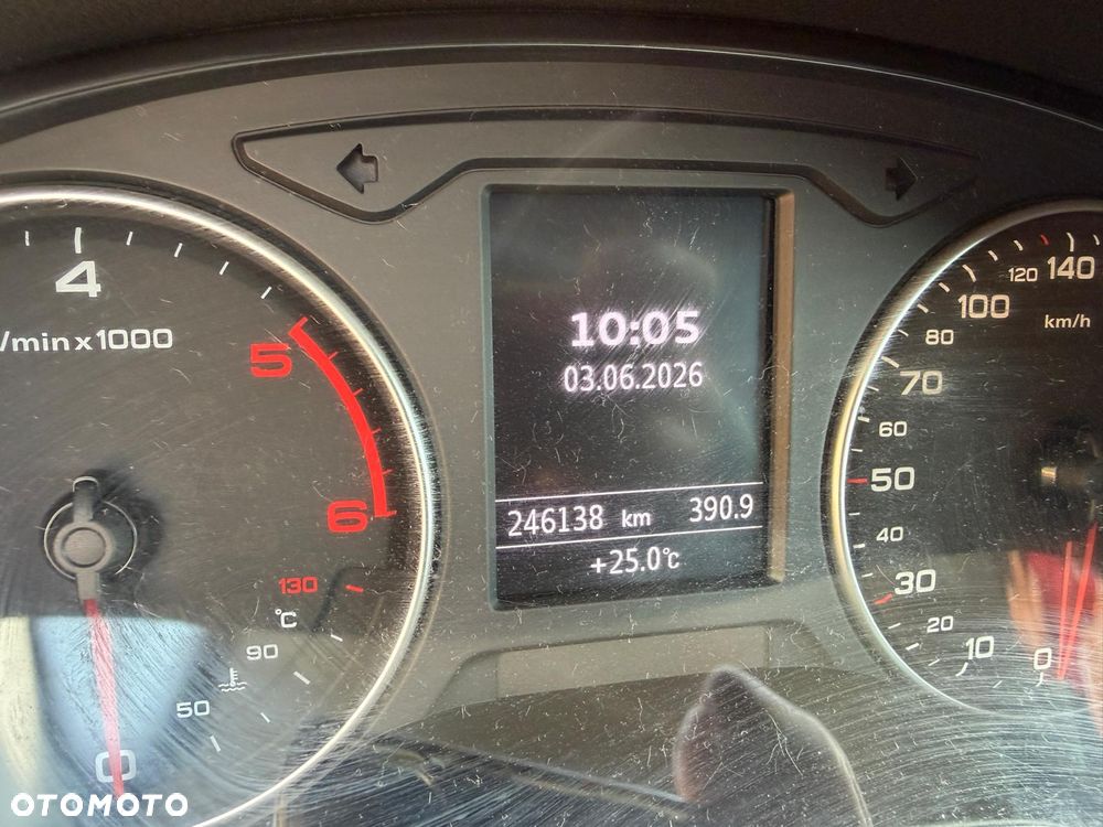 Audi A3 3-drzwiowe 1.6 TDI DPF Ambition S tronic - 6