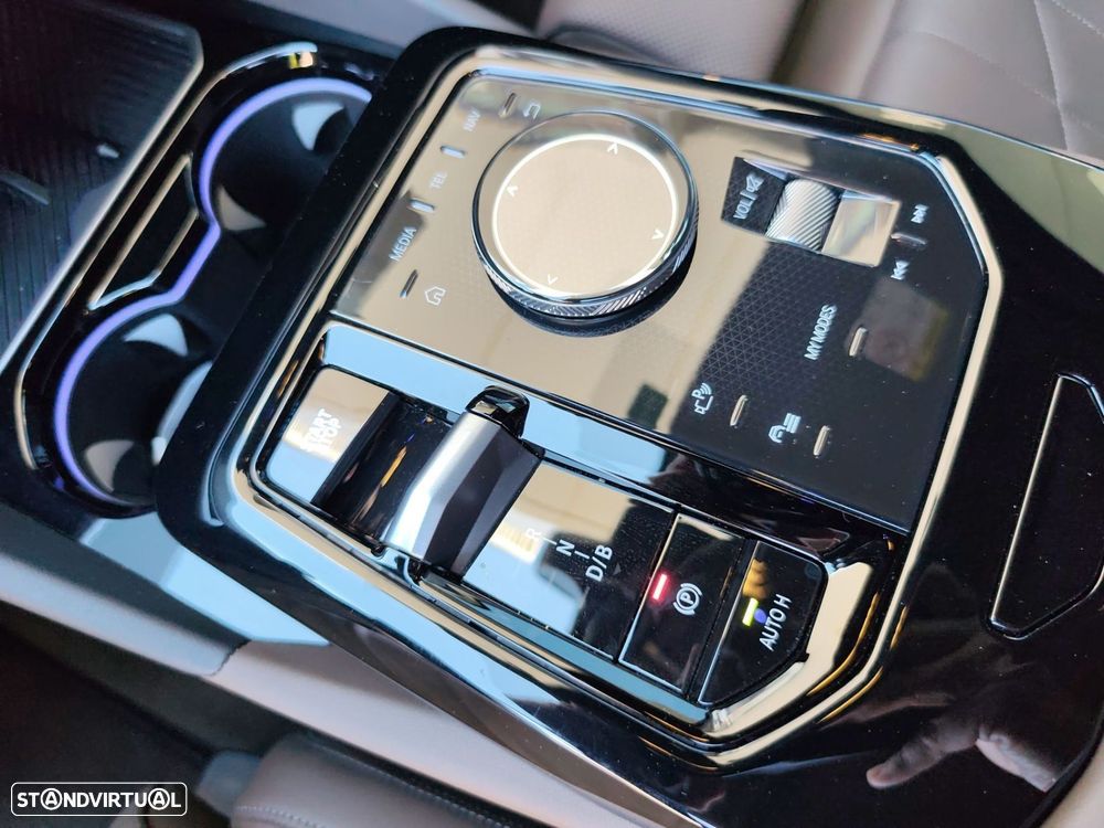 BMW i5 eDrive40 Pack Desportivo M Pro — fotografia 17