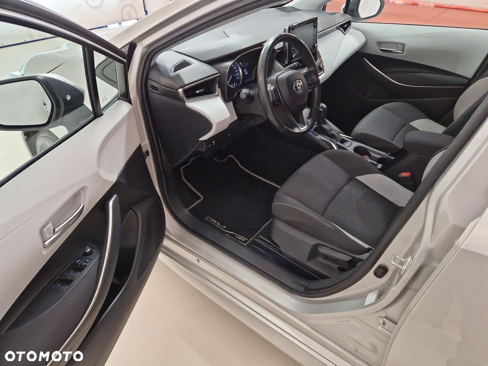 Toyota Corolla - 10
