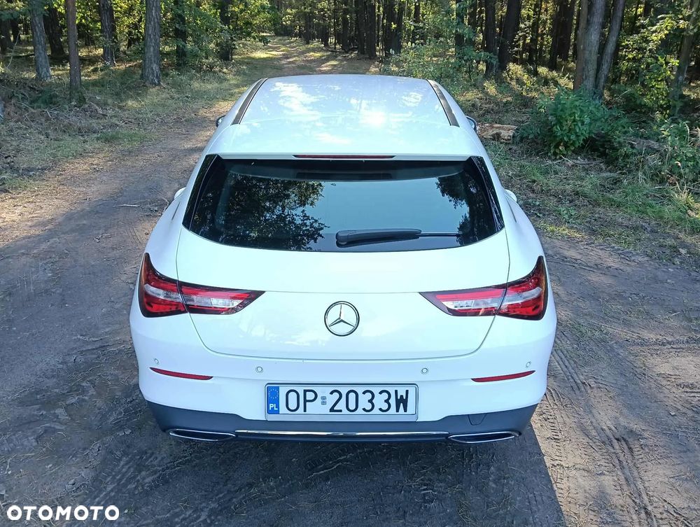 Mercedes-Benz CLA 200 d Shooting Brake 8G-DCT - 12