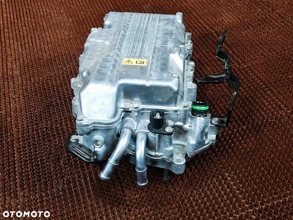 HONDA CR-V 2.0h 4x4 od 2023r Falownik - 8