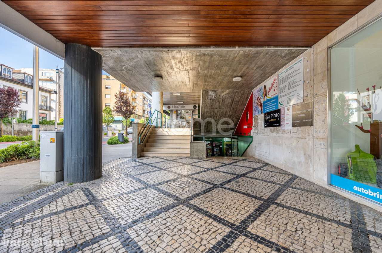 Papelaria e Livraria no Centro de Felgueiras, no Edifício Orion - Grande imagem: 3/16