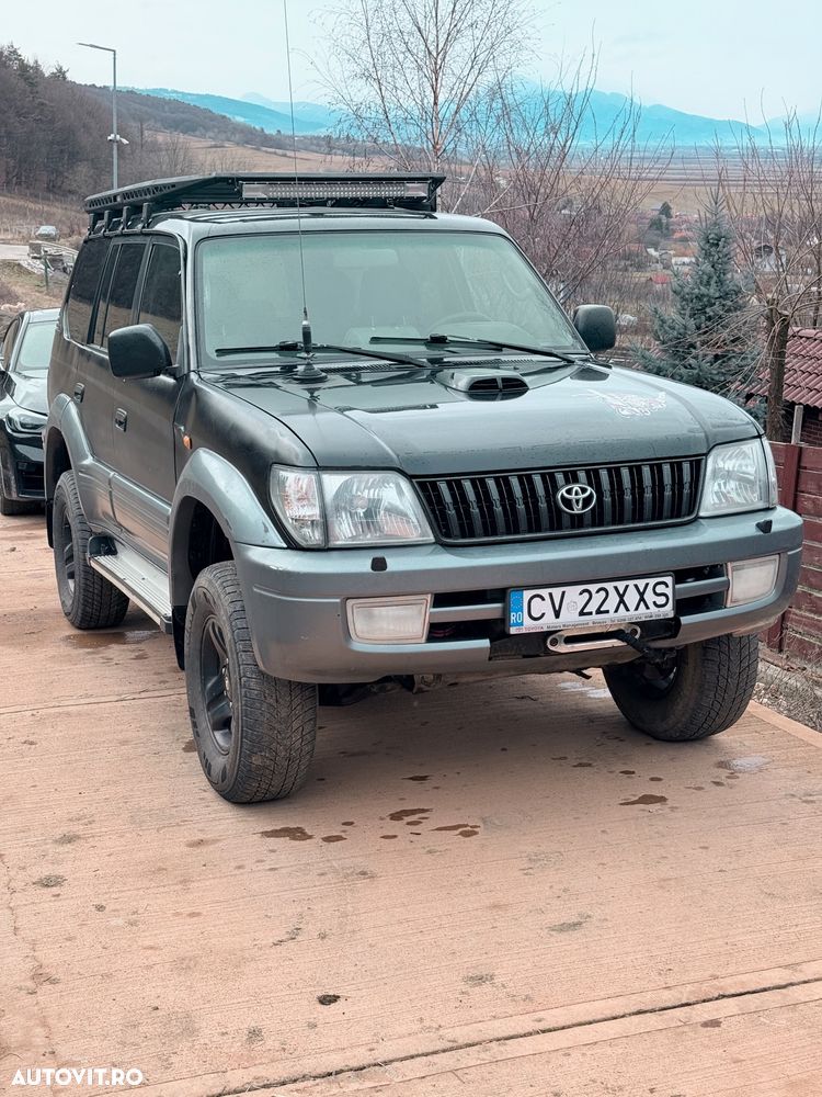 Toyota Land Cruiser - 3