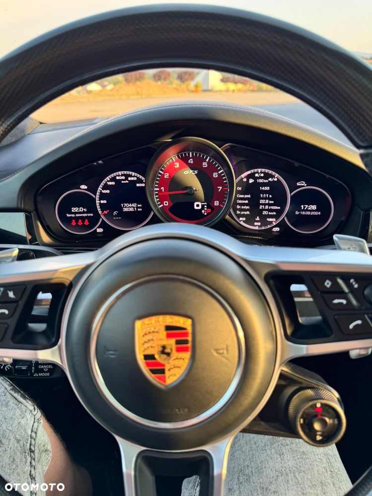 Porsche Cayenne - 12