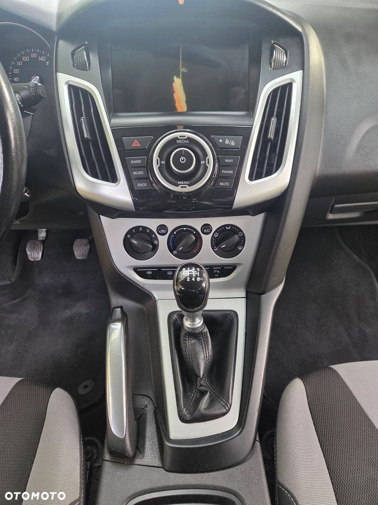 Ford Focus 1.6 EcoBoost Titanium - 17