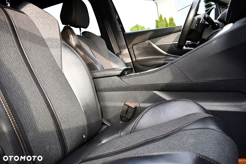 Peugeot 3008 THP 165 EAT6 Stop & Start Allure - 21