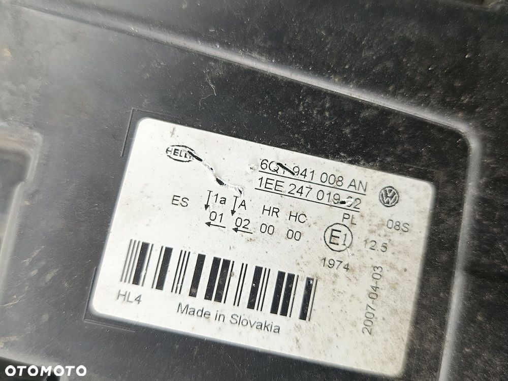 LAMPA PRZÓD PRAWA VW POLO IV FL 9N 6Q1941008AN 1EE24701902  HELLA - 1