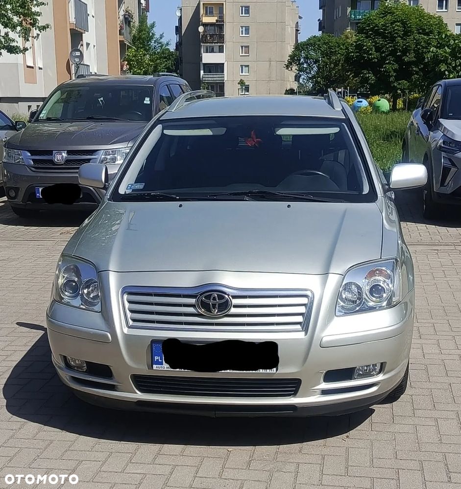 Toyota Avensis 2.0 D-4D High - 2