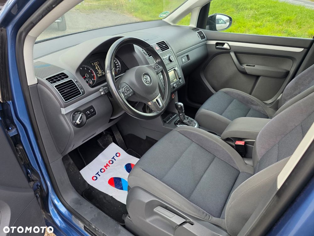 Volkswagen Touran - 13