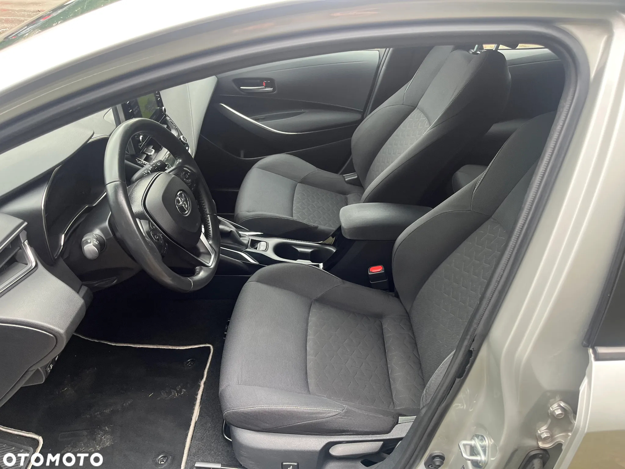 Toyota Corolla - 16