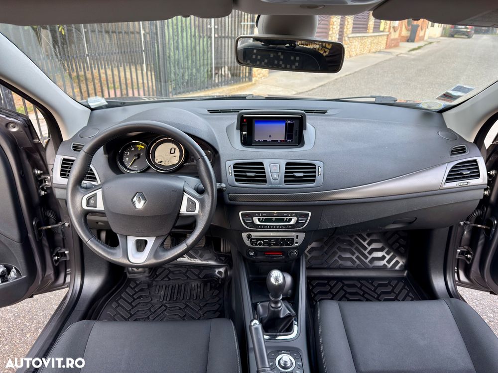 Renault Megane ENERGY dCi 110 Start & Stop Bose Edition - 6