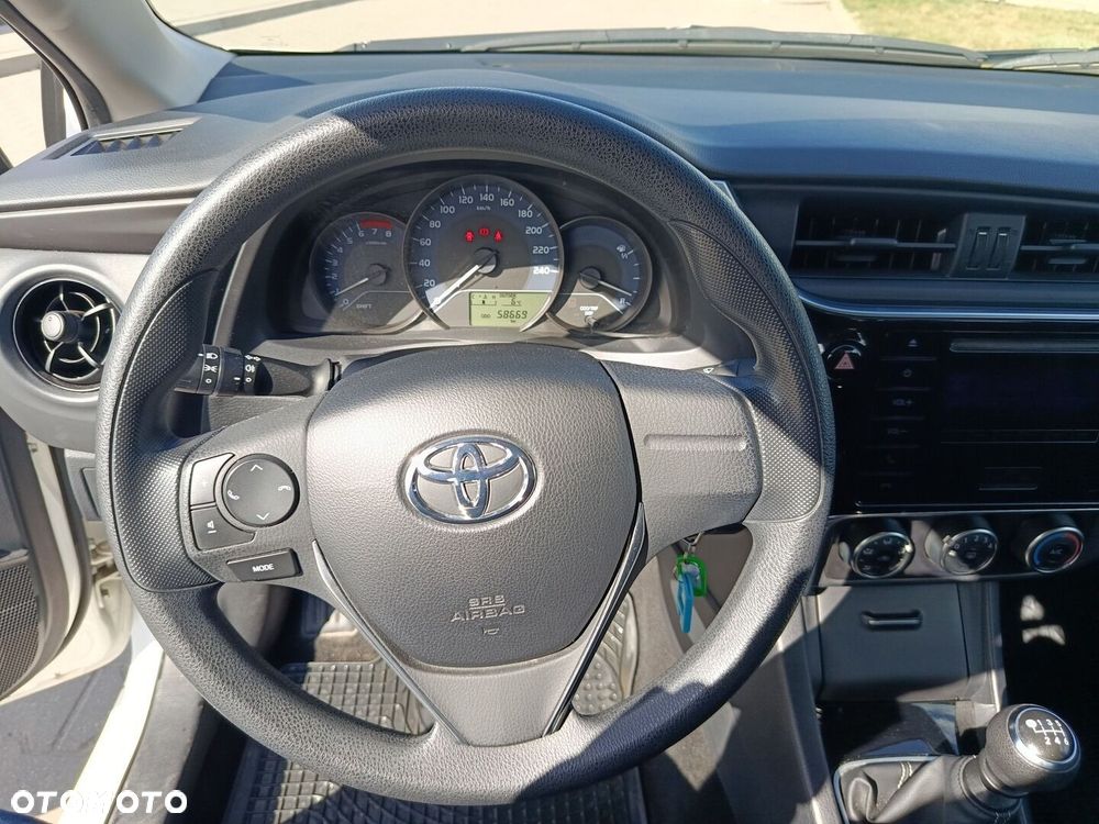 Toyota Corolla 1.33 Active - 17