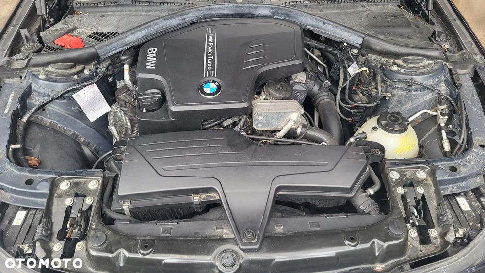 BMW Seria 3 328i Luxury Line - 20