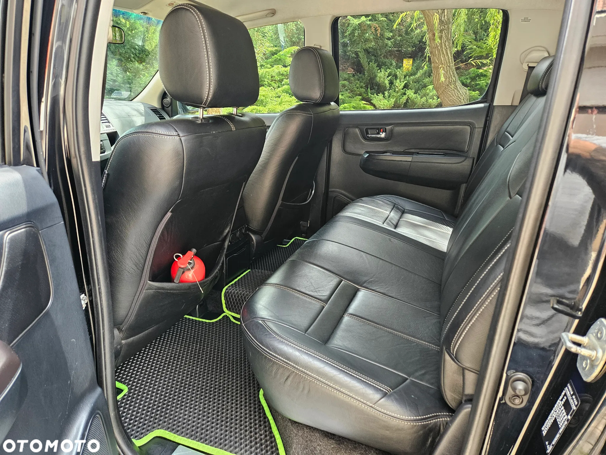 Toyota Hilux 3.0 D-4D Invincible - 9