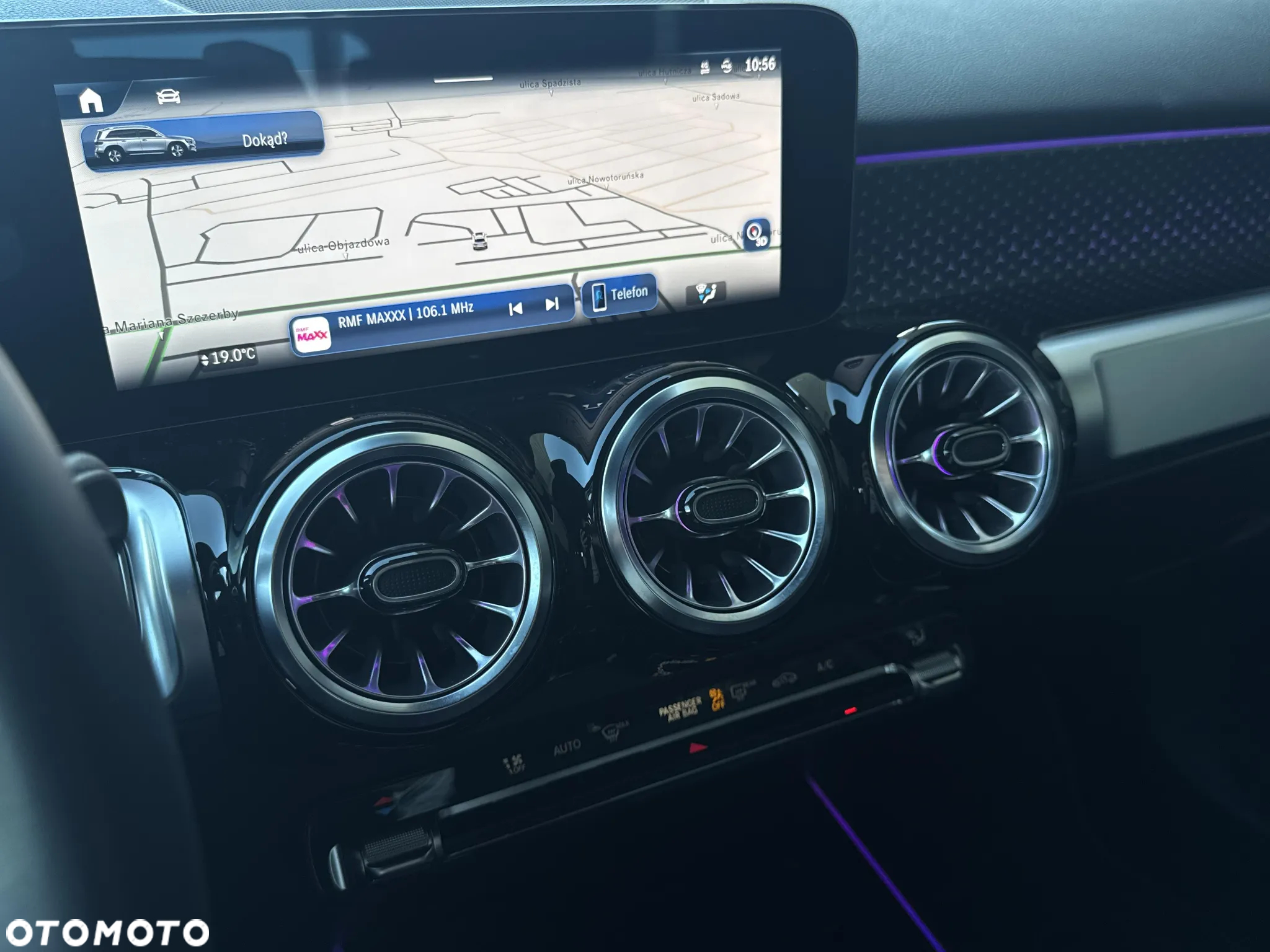 Mercedes-Benz GLB - 13